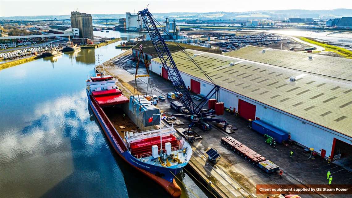Osprey’s equipment fleet includes heavy lift cranes, more than 120 lines of SPMT, hydraulic lifts, skids and carousels, plus ocean-going and inland barges
