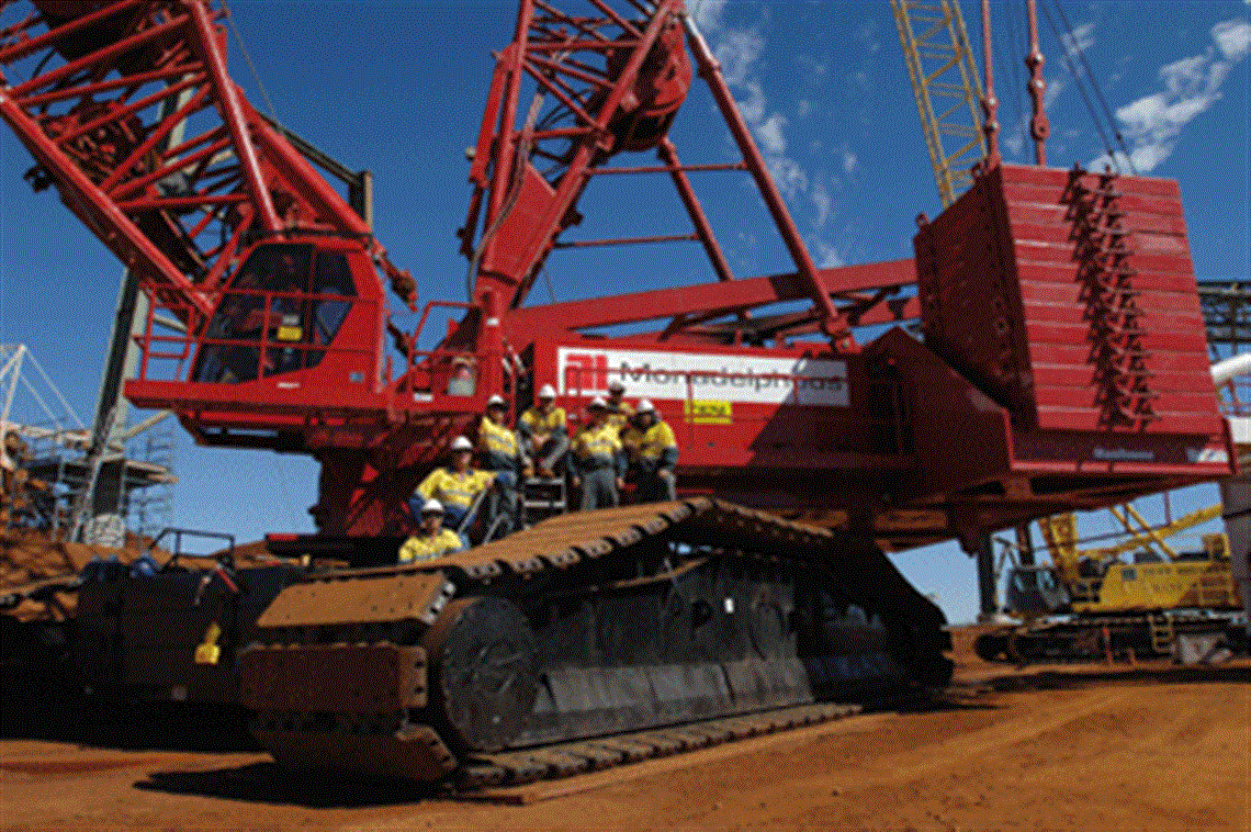 Monadelphous' new 750 tonne Manitowoc 18000 crawler  