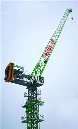 Zoomlion combination luffing flat top tower crane in luffing mode