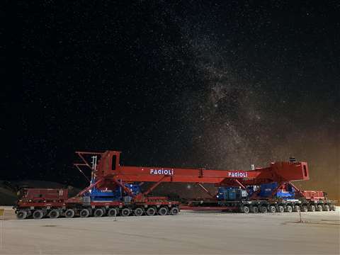 red beam on blue jacks on multi-axle Cometto transporters